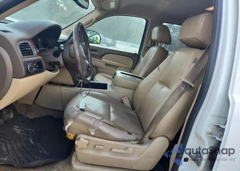 2013 Chevrolet Tahoe C1500 Ls z USA, uszkodzony, nr VIN 1GNSCAE01DR368078